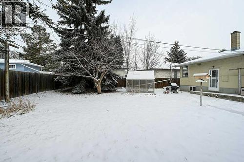 1455 Russell Road Ne, Calgary, AB - Outdoor