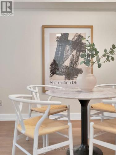 206 - 73 King William Crescent, Richmond Hill, ON - Indoor Photo Showing Dining Room