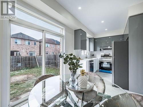 10 Eaglefield Gate, Brampton, ON - Indoor