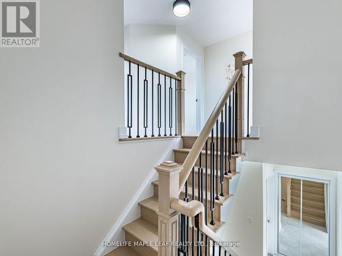 10 Eaglefield Gate, Brampton, ON - Indoor Photo Showing Other Room