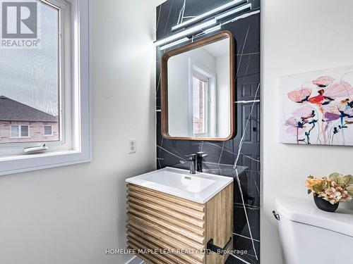 10 Eaglefield Gate, Brampton, ON - Indoor Photo Showing Bathroom