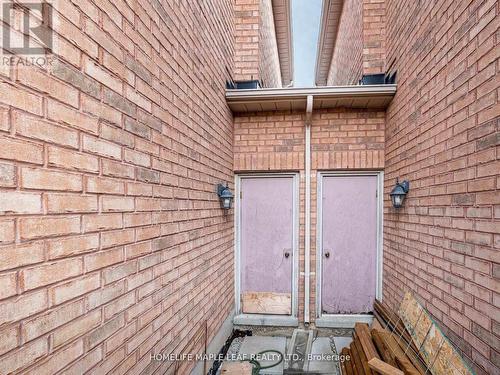 10 Eaglefield Gate, Brampton, ON -  With Exterior