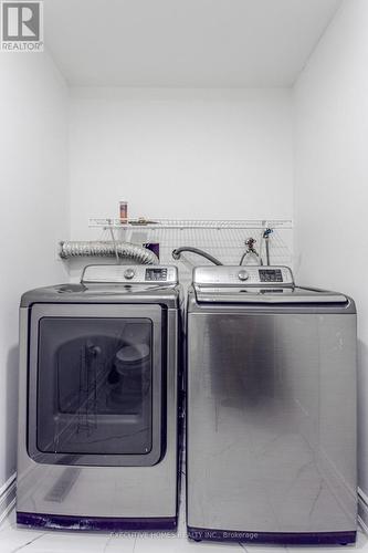 1192 Dream Crest Road, Mississauga, ON - Indoor Photo Showing Laundry Room