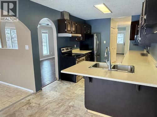 155 Vanderview Drive, Vanderhoof, BC - Indoor Photo Showing Kitchen With Double Sink