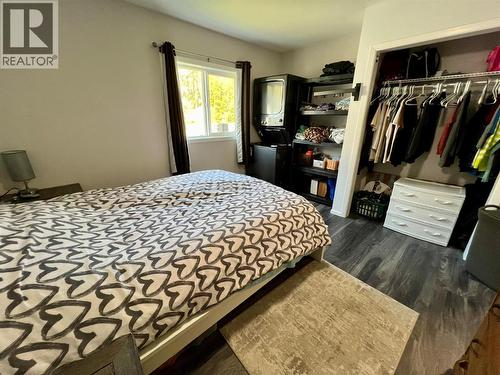 515 Main Street, Slocan, BC - Indoor Photo Showing Bedroom