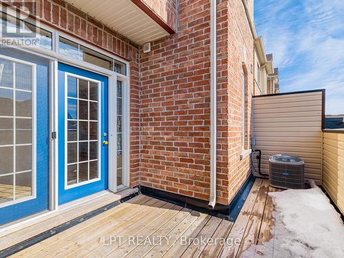 247 Harding Park Street, Newmarket, ON - Outdoor With Exterior