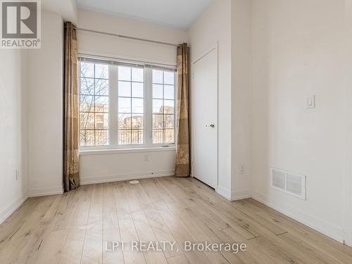 247 Harding Park Street, Newmarket, ON - Indoor Photo Showing Other Room