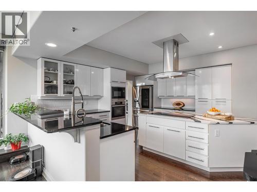 1152 Sunset Drive Unit# 1601, Kelowna, BC - Indoor Photo Showing Kitchen