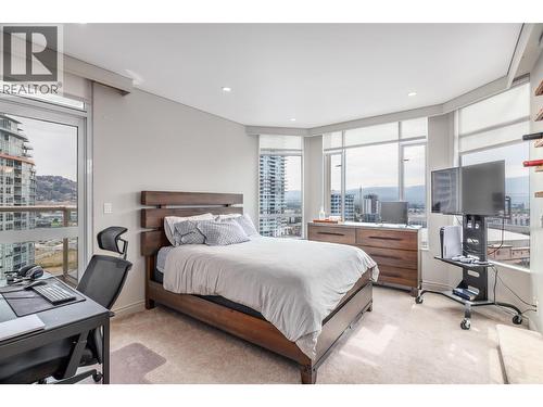 1152 Sunset Drive Unit# 1601, Kelowna, BC - Indoor Photo Showing Bedroom