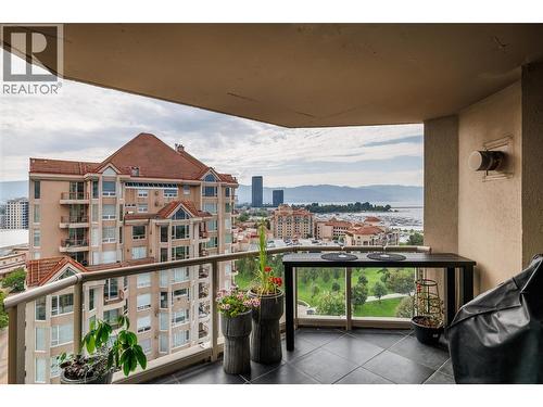 1152 Sunset Drive Unit# 1601, Kelowna, BC - Outdoor With Exterior