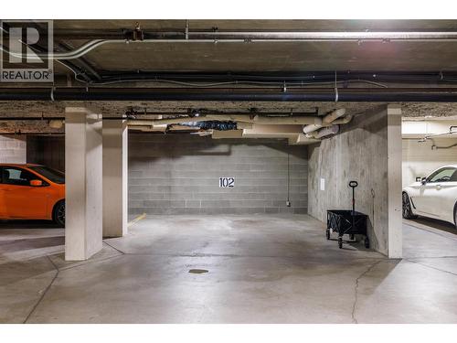 1152 Sunset Drive Unit# 1601, Kelowna, BC - Indoor Photo Showing Garage