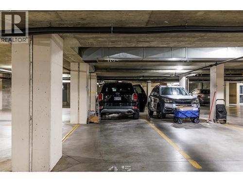 1152 Sunset Drive Unit# 1601, Kelowna, BC - Indoor Photo Showing Garage