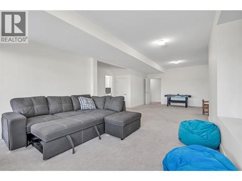 14395 Herron Road Unit# 101, Summerland, BC - Indoor Photo Showing Living Room