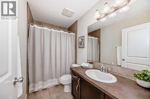 105 Elgin Meadows Circle Se, Calgary, AB - Indoor Photo Showing Bathroom
