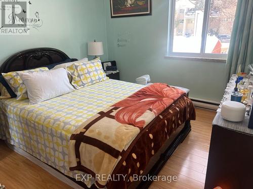 208 - 1660 Bloor Street, Mississauga, ON - Indoor Photo Showing Bedroom