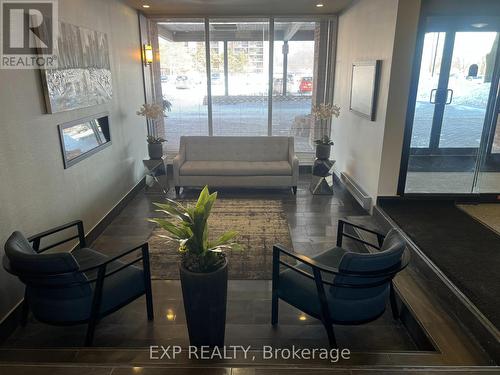 208 - 1660 Bloor Street, Mississauga, ON - Indoor