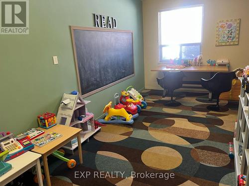 208 - 1660 Bloor Street, Mississauga, ON - Indoor