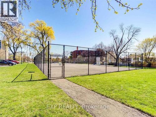 208 - 1660 Bloor Street, Mississauga, ON - Outdoor