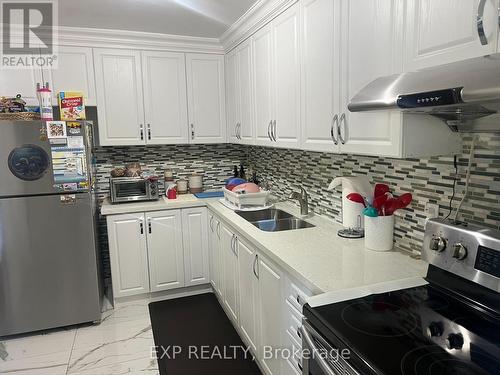 208 - 1660 Bloor Street, Mississauga, ON - Indoor Photo Showing Kitchen With Double Sink