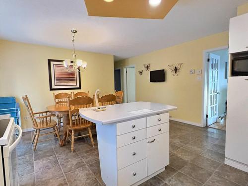 Kitchen - 43 Rue St-André, Ville-Marie, QC - Indoor Photo Showing Other Room