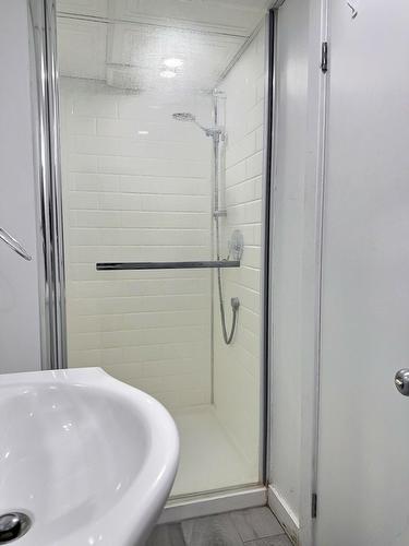 Bathroom - 43 Rue St-André, Ville-Marie, QC - Indoor Photo Showing Bathroom