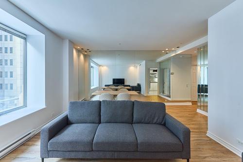 Living room - 506-1000 Boul. De Maisonneuve O., Montréal (Ville-Marie), QC - Indoor Photo Showing Living Room