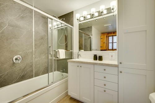 Salle de bains - 267 Ch. Des Bois-Blancs, Piedmont, QC - Indoor Photo Showing Bathroom