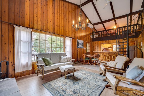 Salon - 267 Ch. Des Bois-Blancs, Piedmont, QC - Indoor Photo Showing Living Room