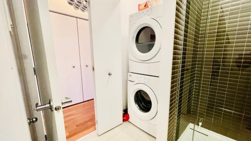 Salle de lavage - 1.216-479 Av. Mousseau-Vermette, Dorval, QC - Indoor Photo Showing Laundry Room