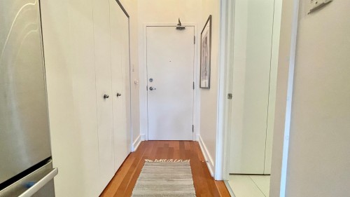 Hall d'entrée/Vestibule - 1.216-479 Av. Mousseau-Vermette, Dorval, QC - Indoor Photo Showing Other Room