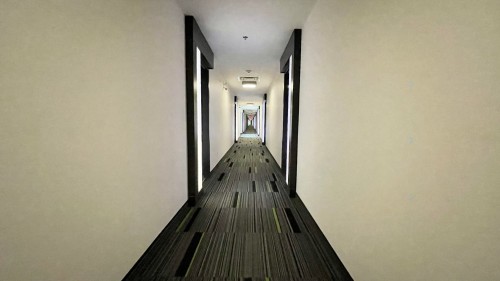 Corridor - 1.216-479 Av. Mousseau-Vermette, Dorval, QC - Indoor Photo Showing Other Room