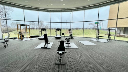 Salle d'exercice - 1.216-479 Av. Mousseau-Vermette, Dorval, QC - Indoor Photo Showing Gym Room