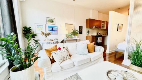 Salon - 1.216-479 Av. Mousseau-Vermette, Dorval, QC - Indoor Photo Showing Living Room