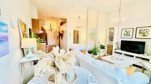 Vue d'ensemble - 1.216-479 Av. Mousseau-Vermette, Dorval, QC - Indoor Photo Showing Living Room