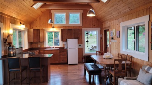 15 Spring Bay Rd, Lasqueti Island, BC 