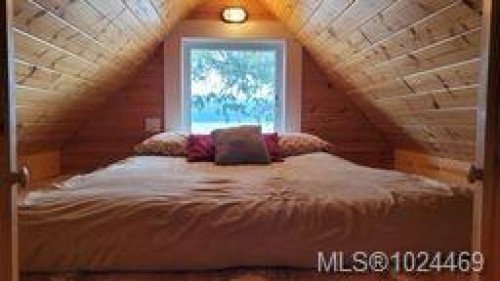 15 Spring Bay Rd, Lasqueti Island, BC 