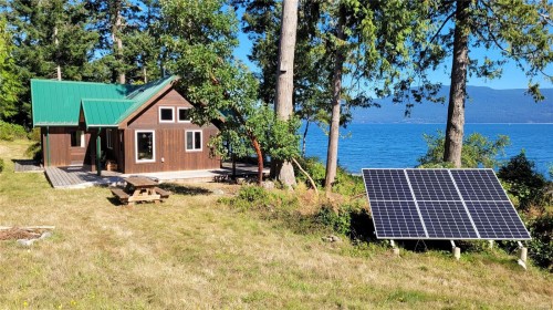15 Spring Bay Rd, Lasqueti Island, BC 