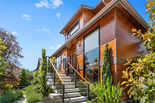 626 Monterey Ave, Oak Bay, BC 