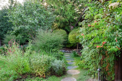 626 Monterey Ave, Oak Bay, BC 