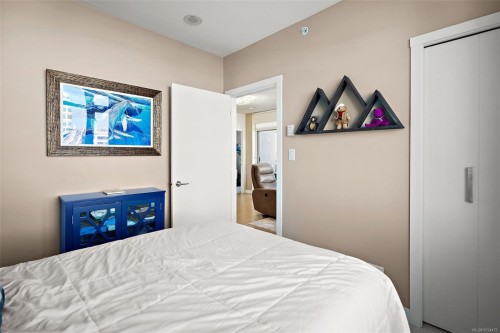 711-728 Yates St, Victoria, BC - Indoor Photo Showing Bedroom