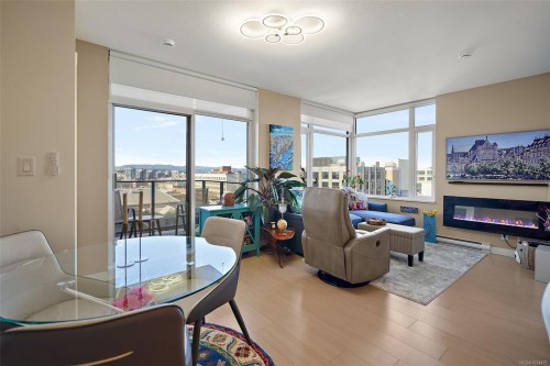 711-728 Yates St, Victoria, BC - Indoor With Fireplace