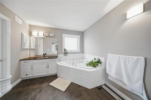 33 Silver Sage Cr, Winnipeg, MB 