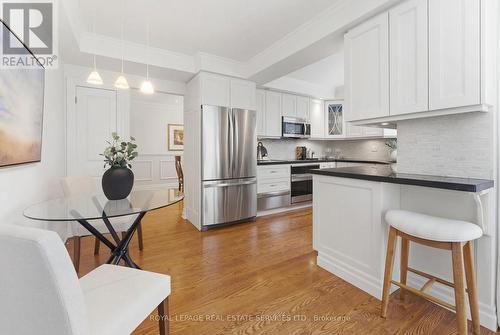 17 Elstree Road, Toronto, ON - Indoor Photo Showing Kitchen