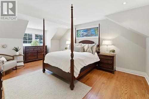 17 Elstree Road, Toronto, ON - Indoor Photo Showing Bedroom