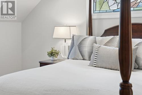 17 Elstree Road, Toronto, ON - Indoor Photo Showing Bedroom