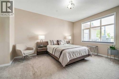 1113, 1113 Lake Fraser Green Se, Calgary, AB - Indoor Photo Showing Bedroom