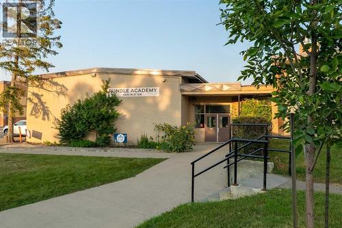 Community Photo - 4507 17 Street Sw, Calgary, AB - Outdoor