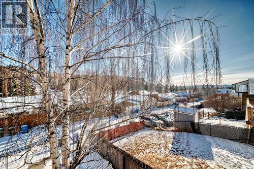 30 Edgewood Rise Nw, Calgary, AB - Outdoor