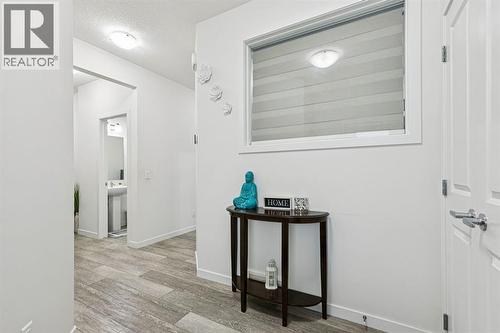 1124 Chinook Gate Bay Sw, Airdrie, AB - Indoor Photo Showing Other Room