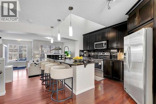 10 Auburn Crest Green Se, Calgary, AB - Indoor Photo Showing Kitchen With Upgraded Kitchen
